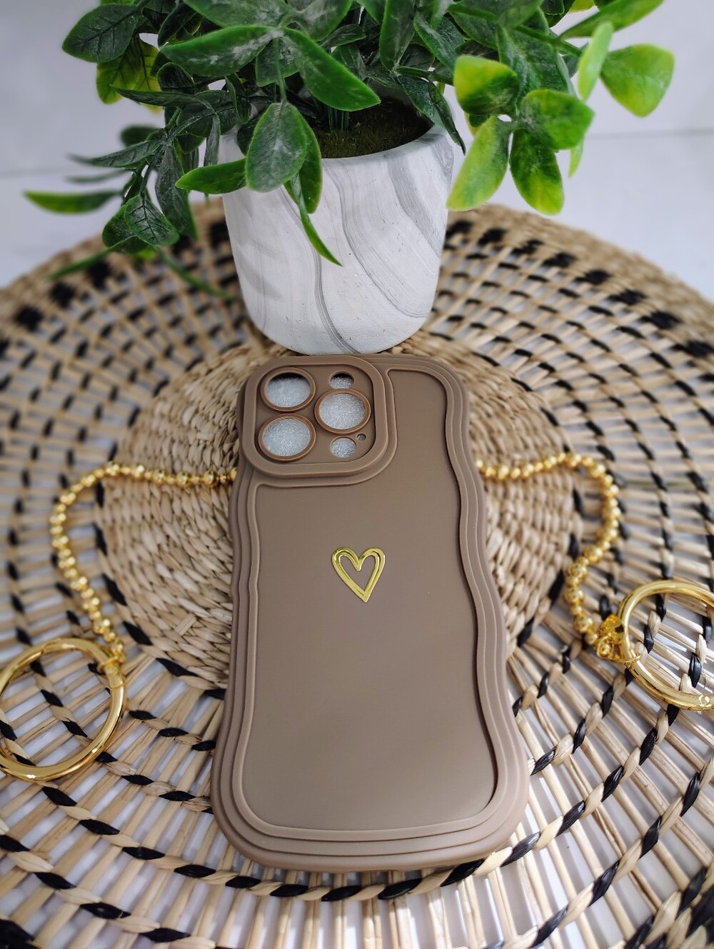 Brown Heart iPhone 16 Pro Silicone Case - Picture 3 of 3